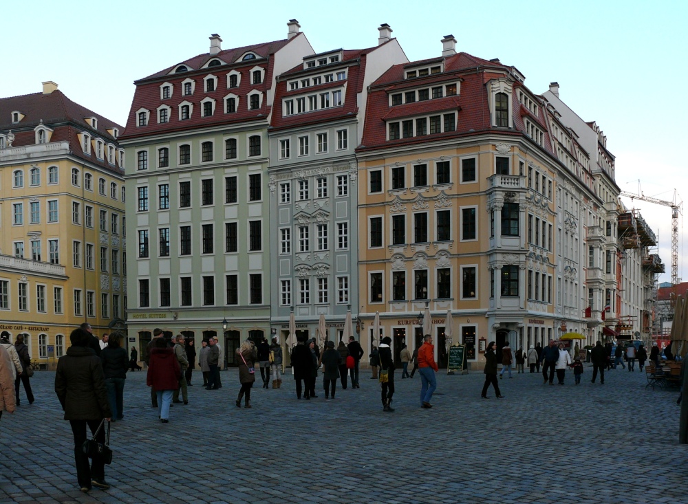 An der Frauenkirche... ohne Kran