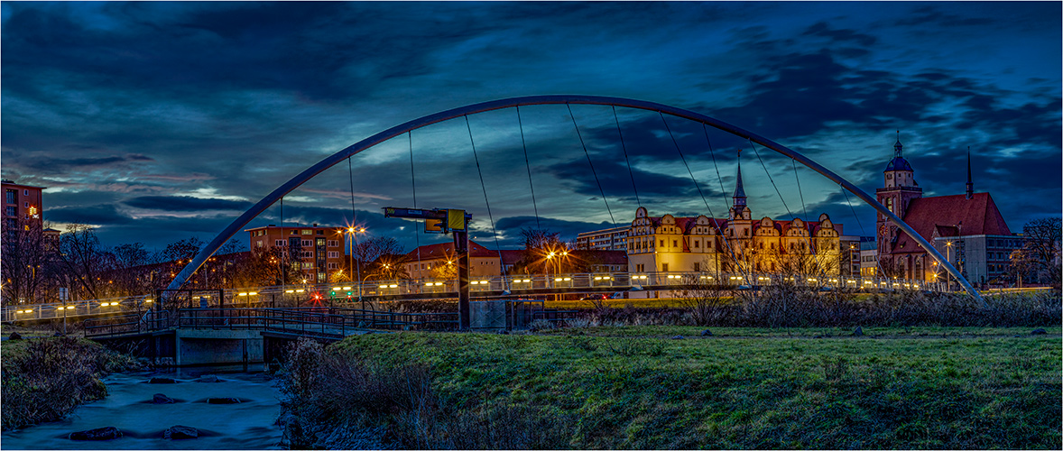 An der Fußgängerbrücke über die Mulde in Dessau