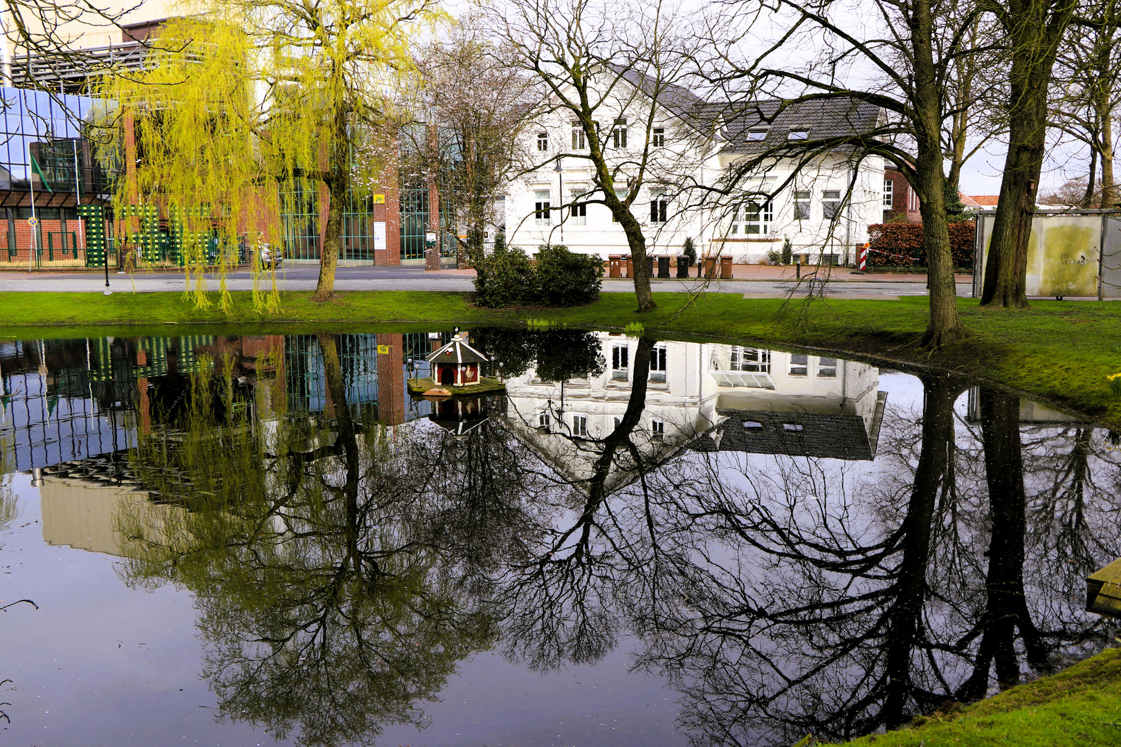 An der Graft vor dem Brauhaus Jever