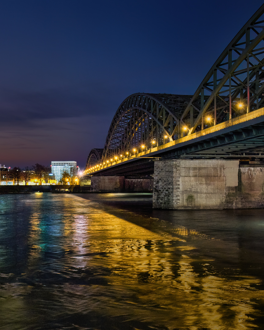 An der Hohenzollernbrücke | Köln