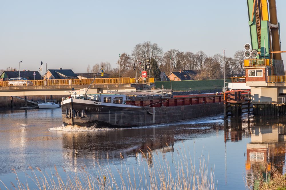 an der klappbrücke