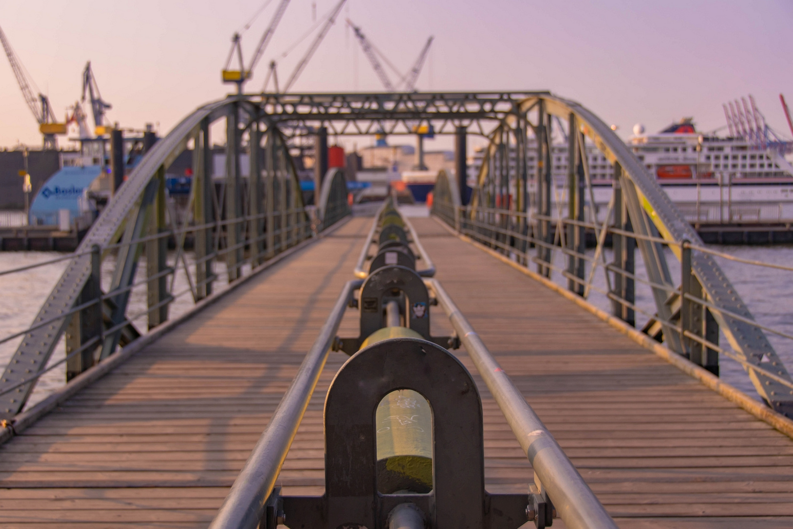 An der Landungsbrücke