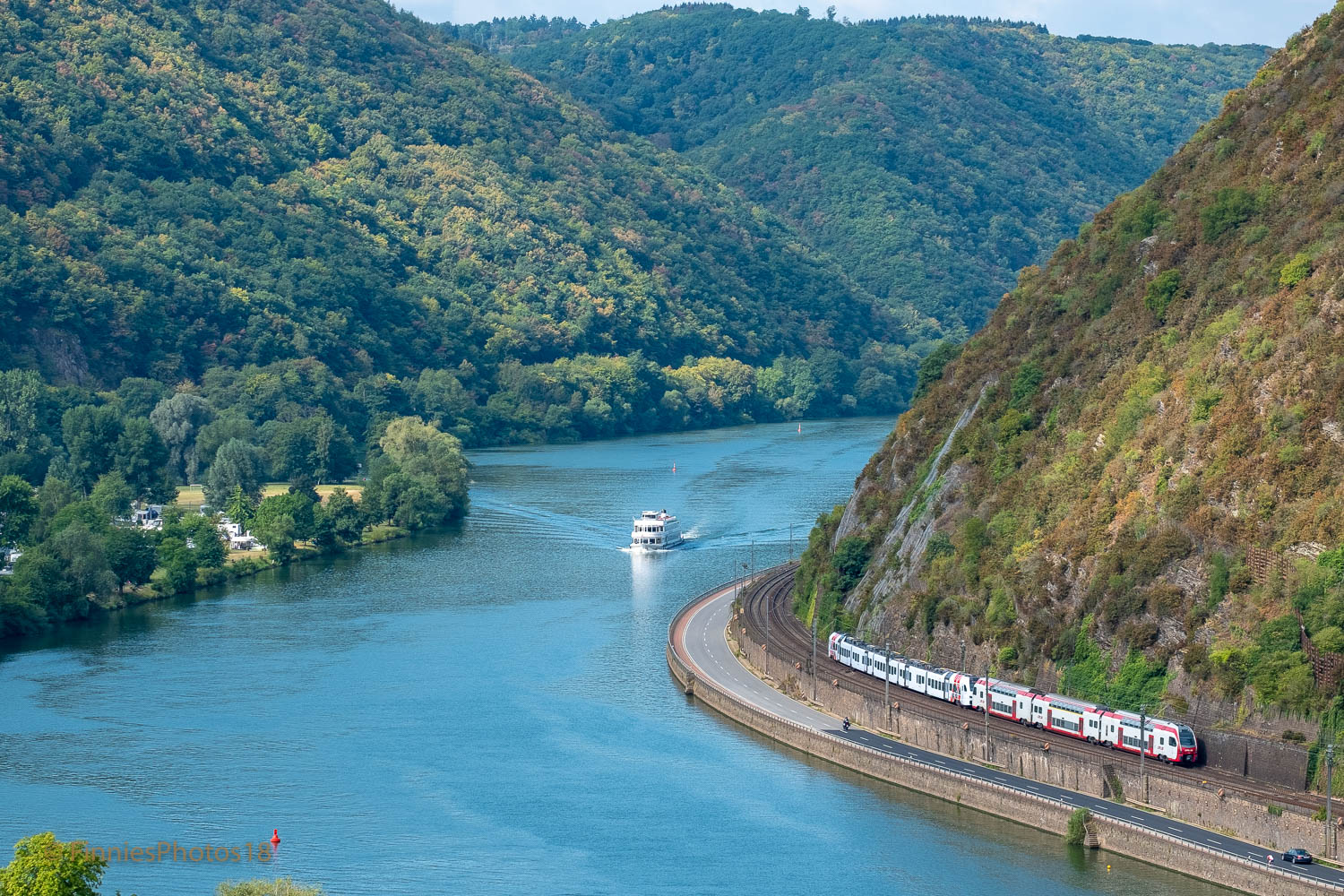 An der Mosel Foto & Bild | natur, landschaft, bach Bilder ...