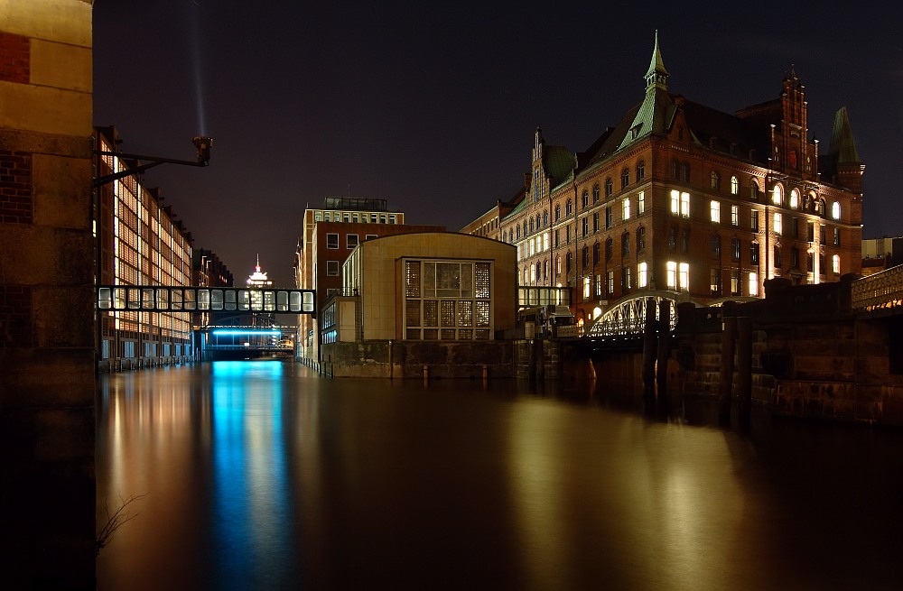 an der Neuerwegsbrücke