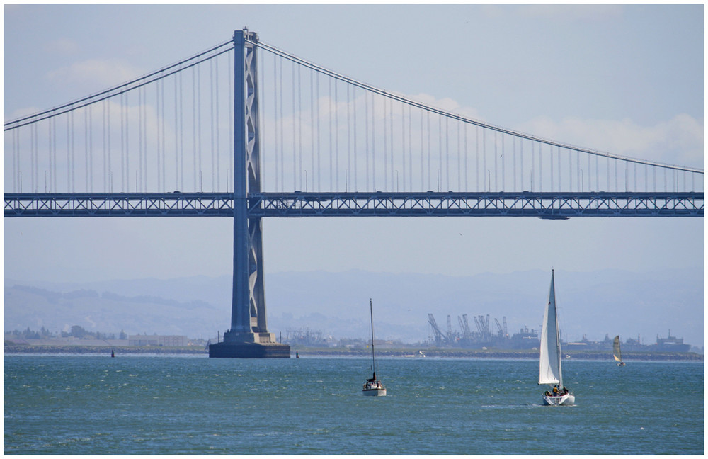 an der Oakland Bay Bridge