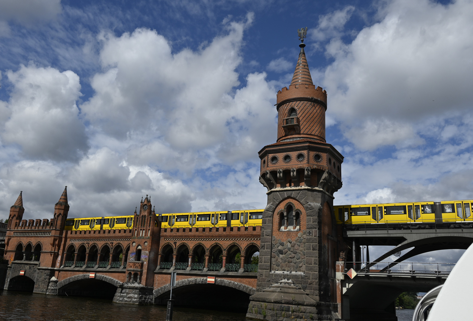  an der Oberbaumbrücke, die spektakulärste Berliner Brücke