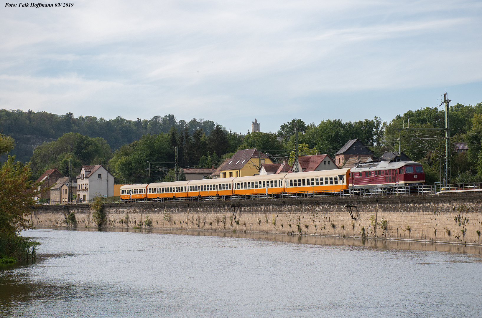 An der Saale nicht ganz so hellem Strande