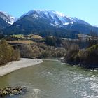 An der Salzach mit Blick auf das Heukareck