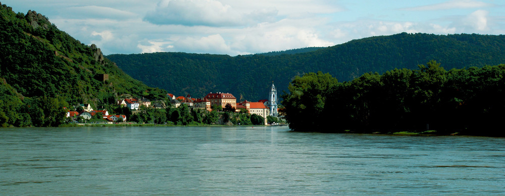 „AN DER SCHÖNEN, BLAUEN DONAU“