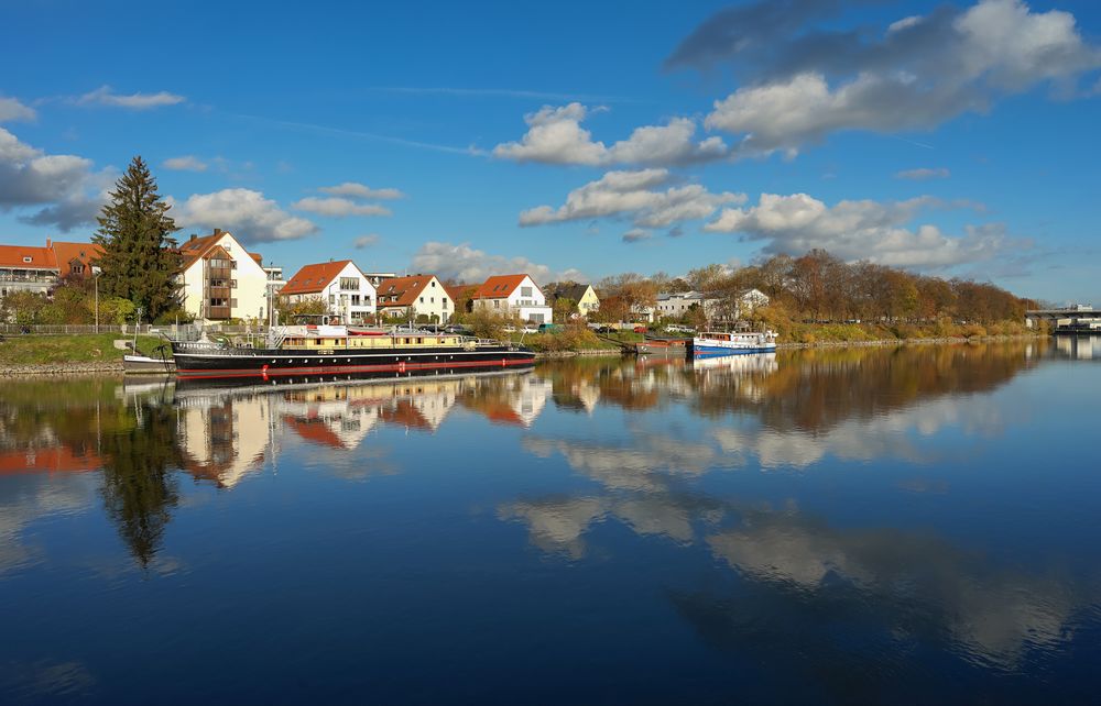 An der schönen BLAUEN Donau