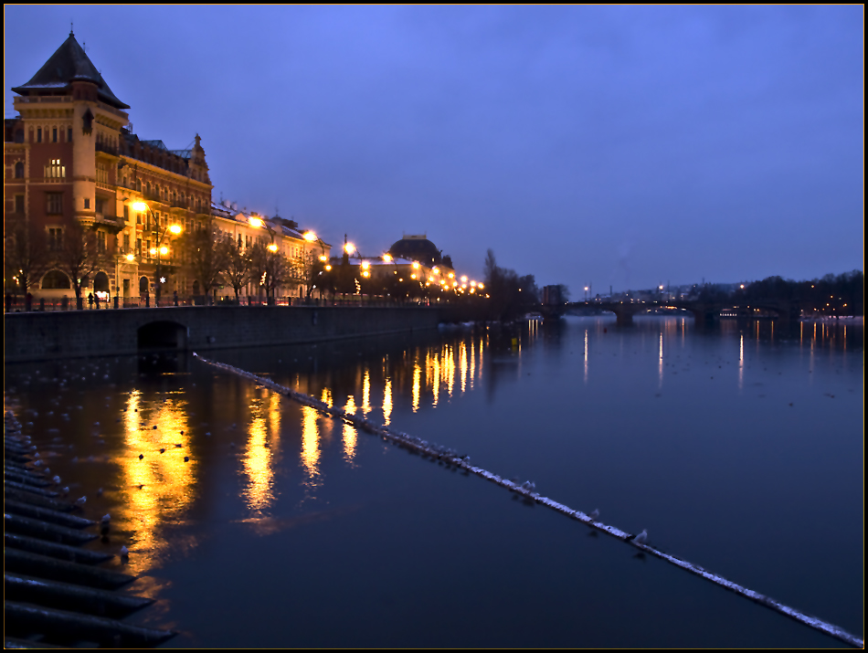 An der schönen nächtlichen Moldau