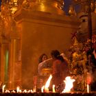 An der Shwedagon-Pagode