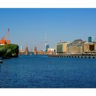 An der Spree Richtung Oberbaumbrücke