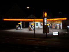 An der Tankstelle