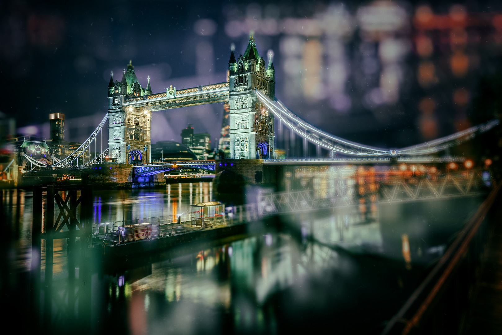 An der Tower Bridge, London