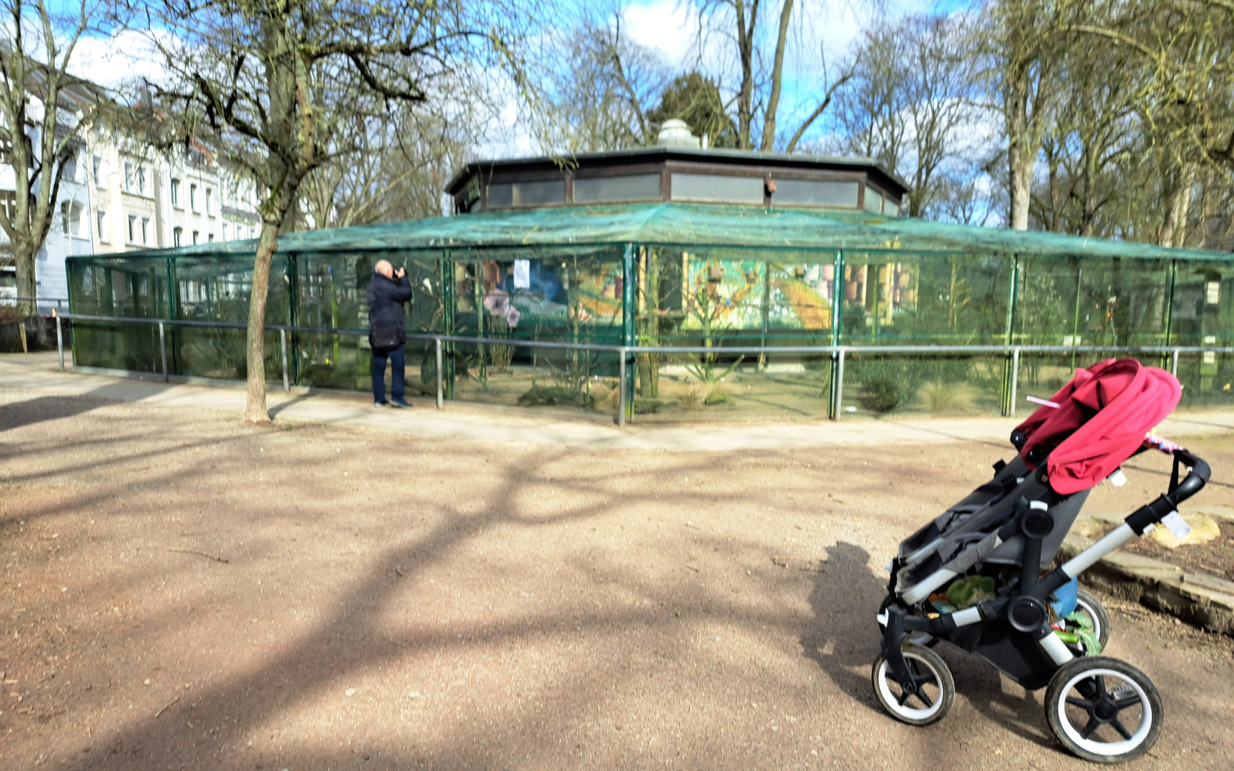 An der Volière im Bunten Garten von Mönchengladbach