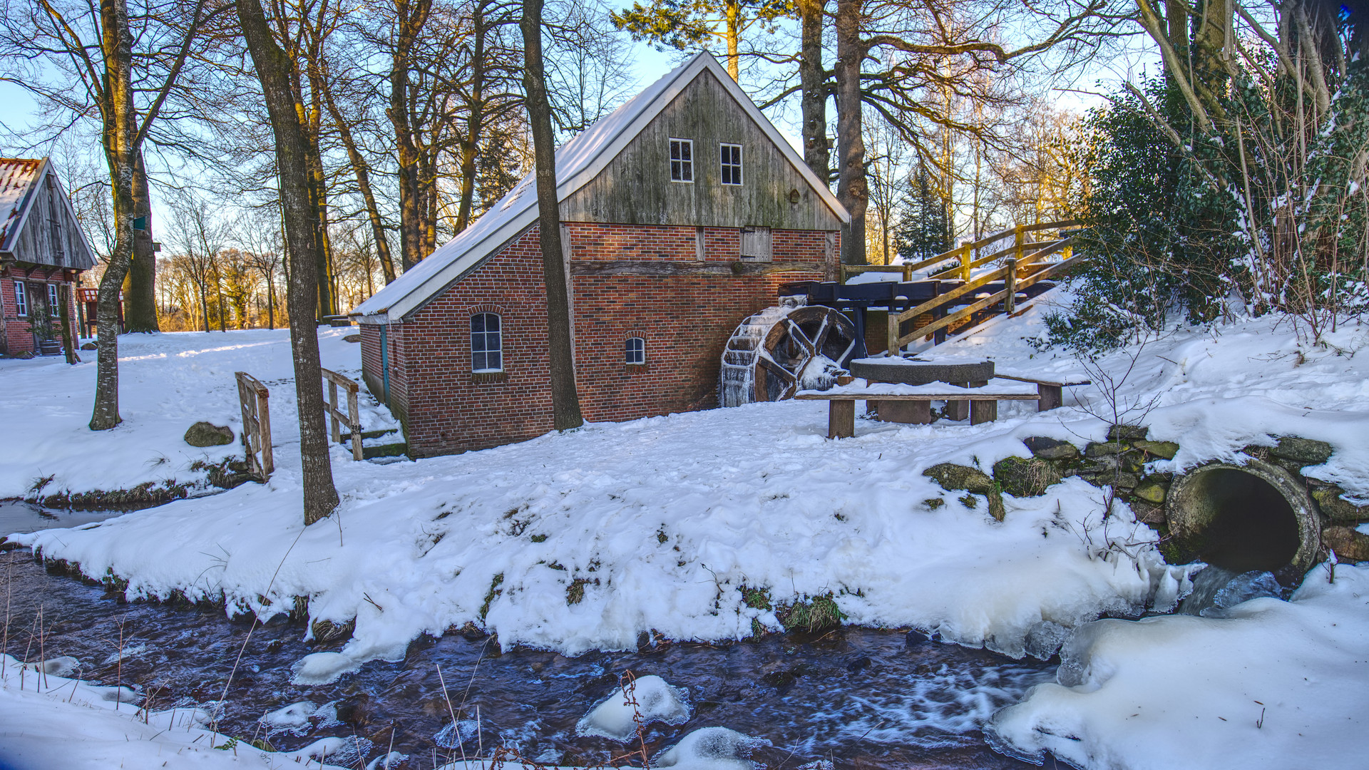 *** An der Wassermühle ***