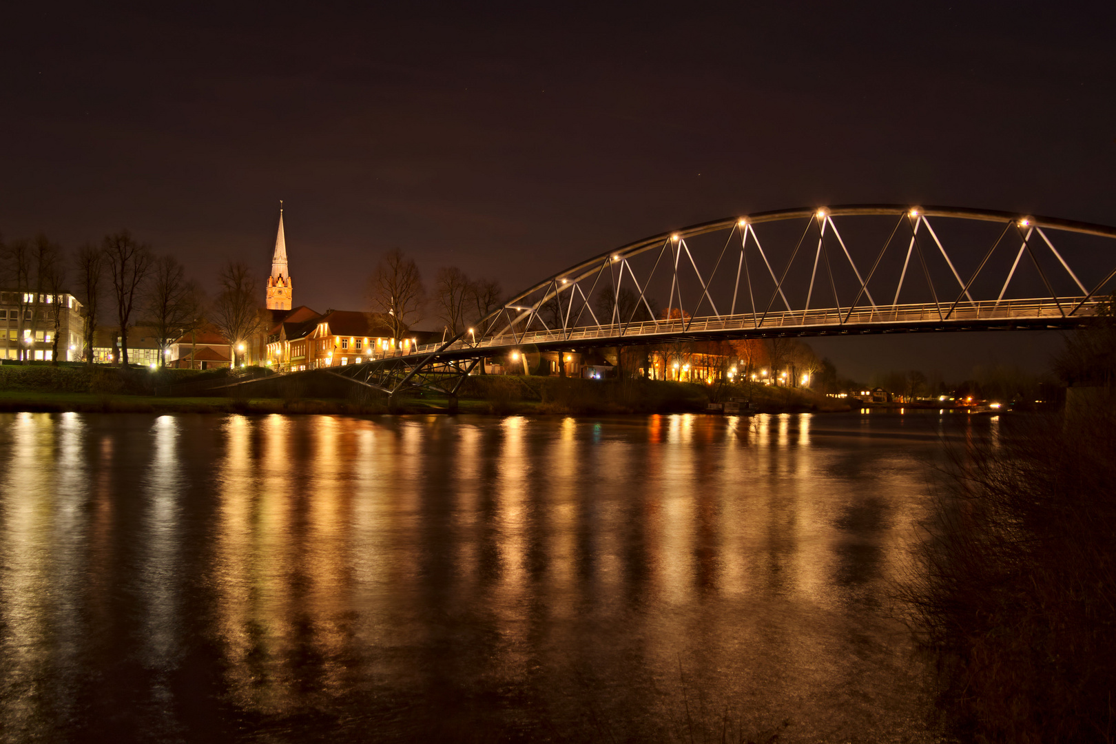 An der Weser bei Nacht