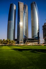 An der West Corniche Road in Abu Dhabi.