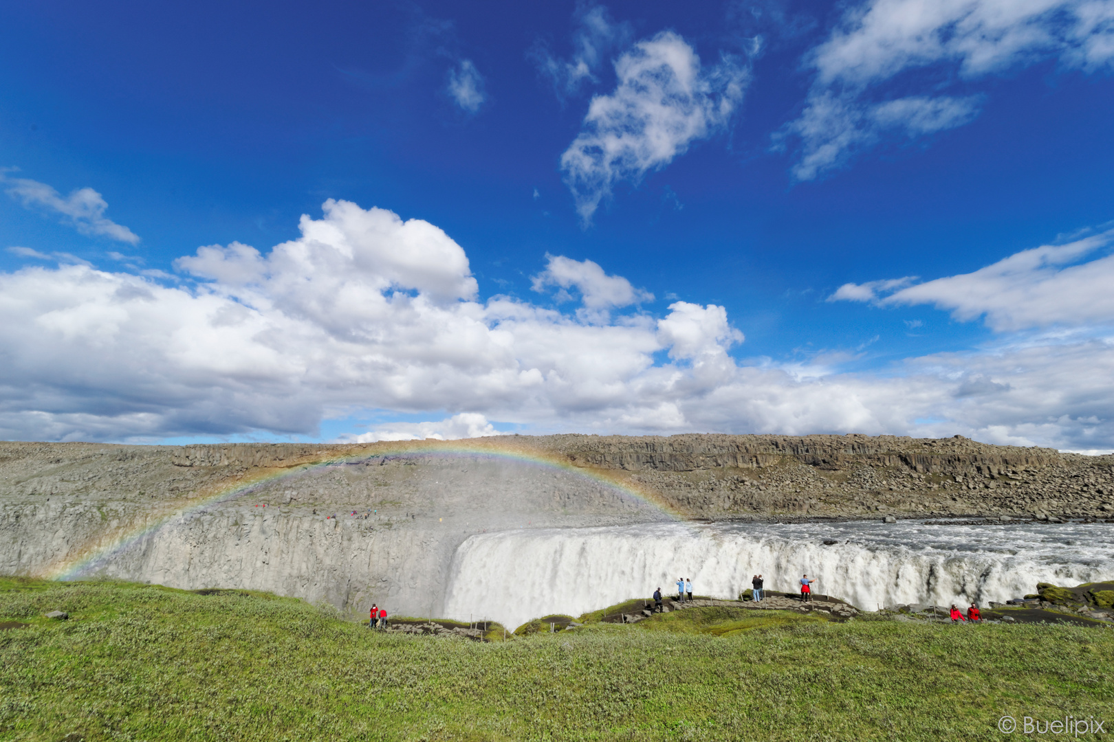 an der Westseite vom 'Dettifoss' (© Buelipix)