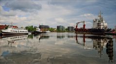 An der Wiesbadenbrücke mit Blick zum Bontekai