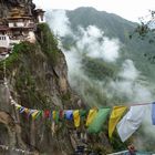 An die Felswandgeklebt (Bhutan, Tigernest)