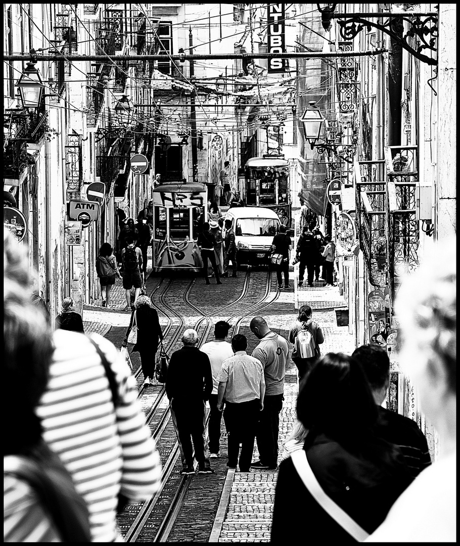 ...An einem ganz normalen Dienstagmorgen in Lissabon's Altstadt...