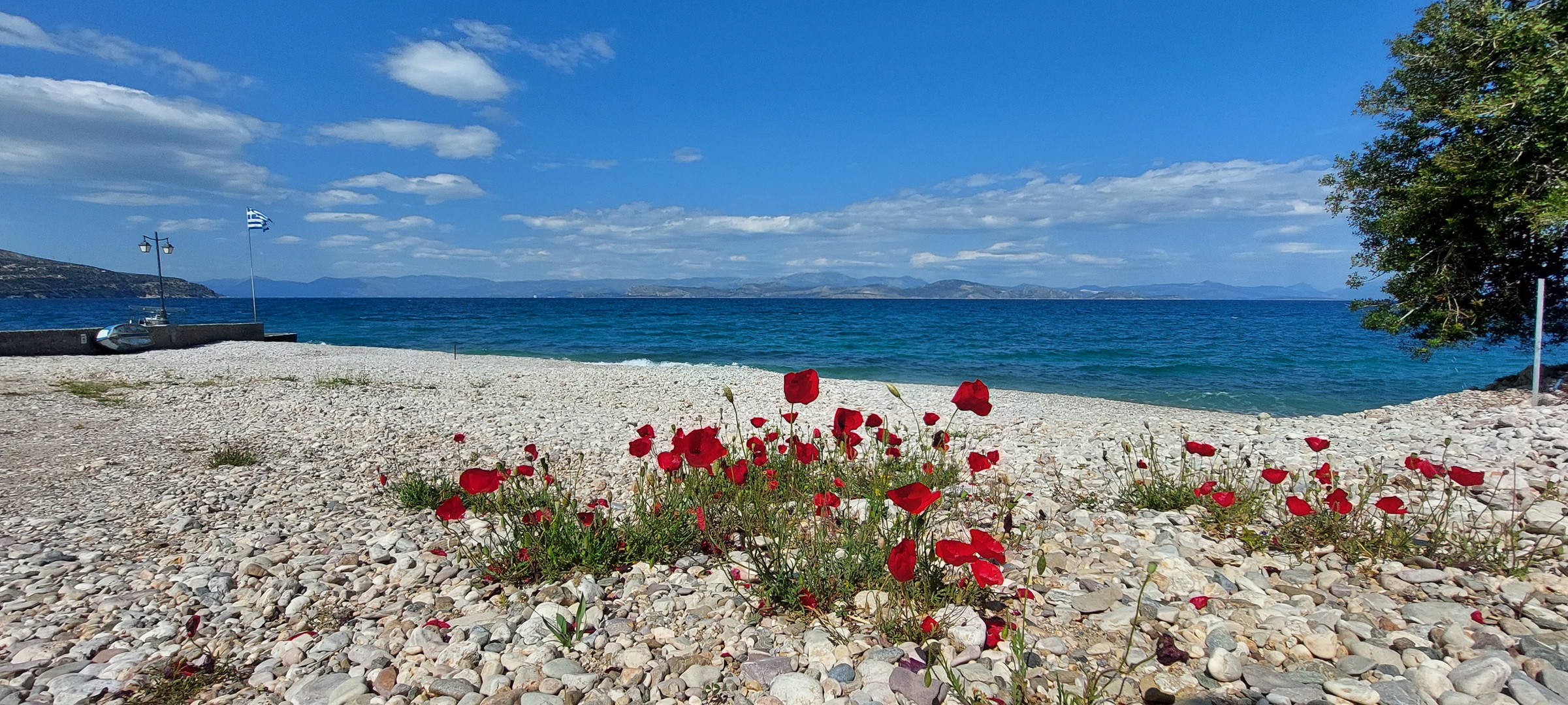 An einem Strand in Griechenland