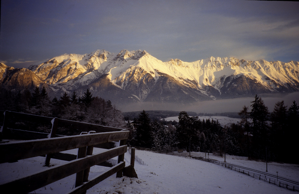 An einem Wintermorgen in den Bergen