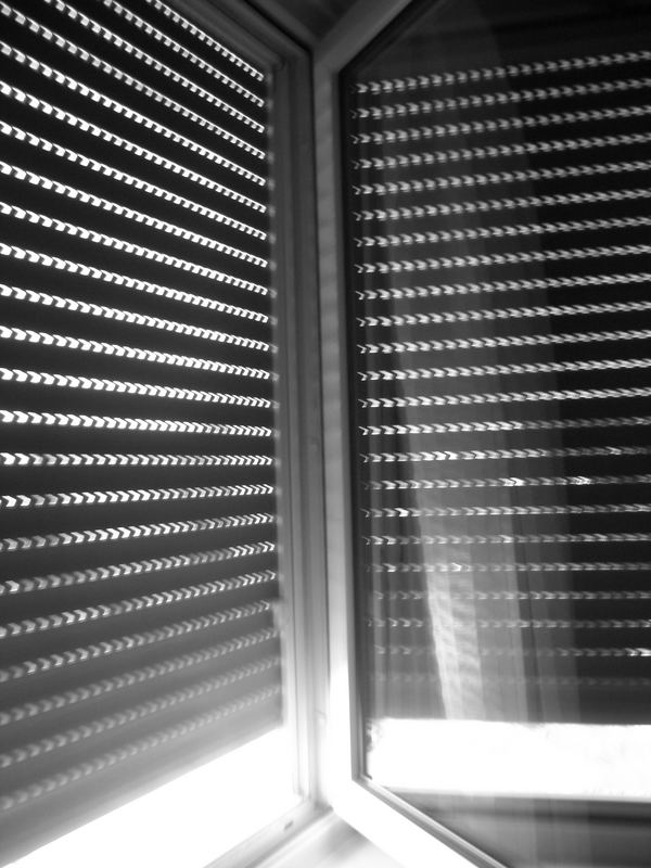 An . Licht . Jalousie . Fenster . Hell . Vorhang . Dunkel