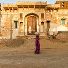 an old haveli in the desert