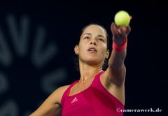 Ana Ivanovic - (Augen) Aufschlag