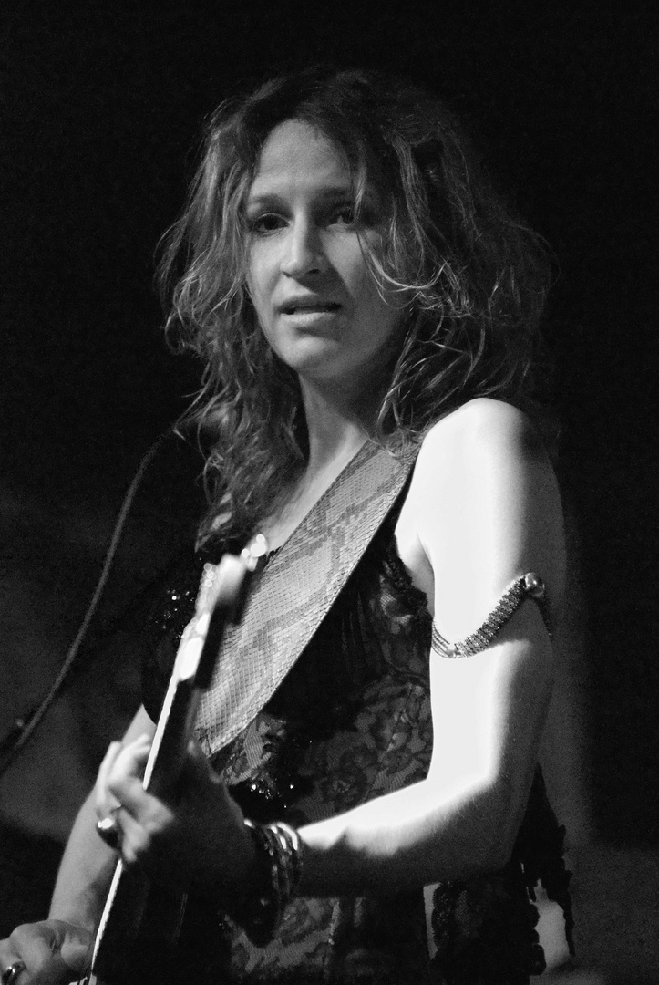 Ana Popovic