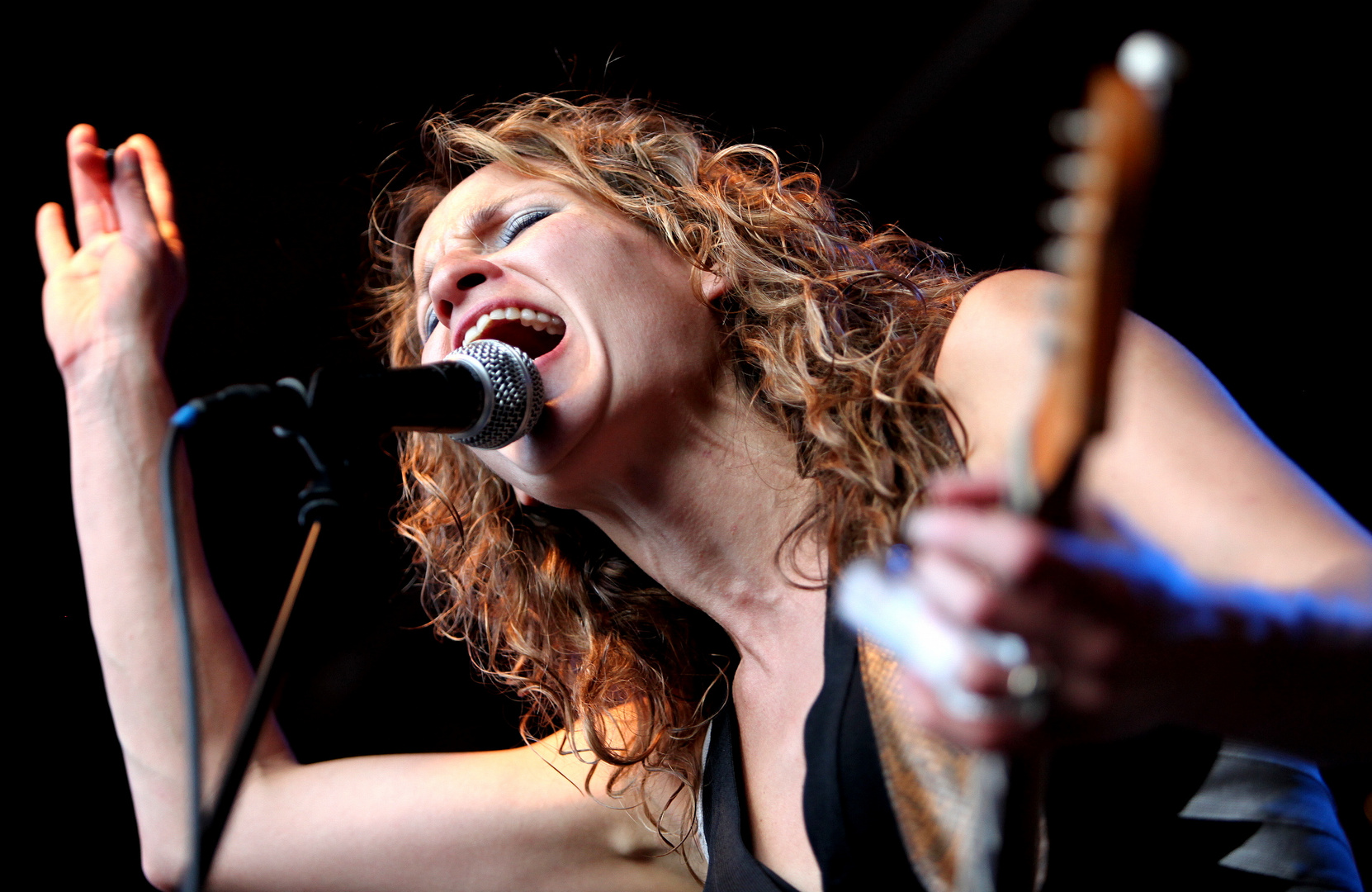 ANA POPOVIC