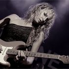 ANA POPOVIC (3)