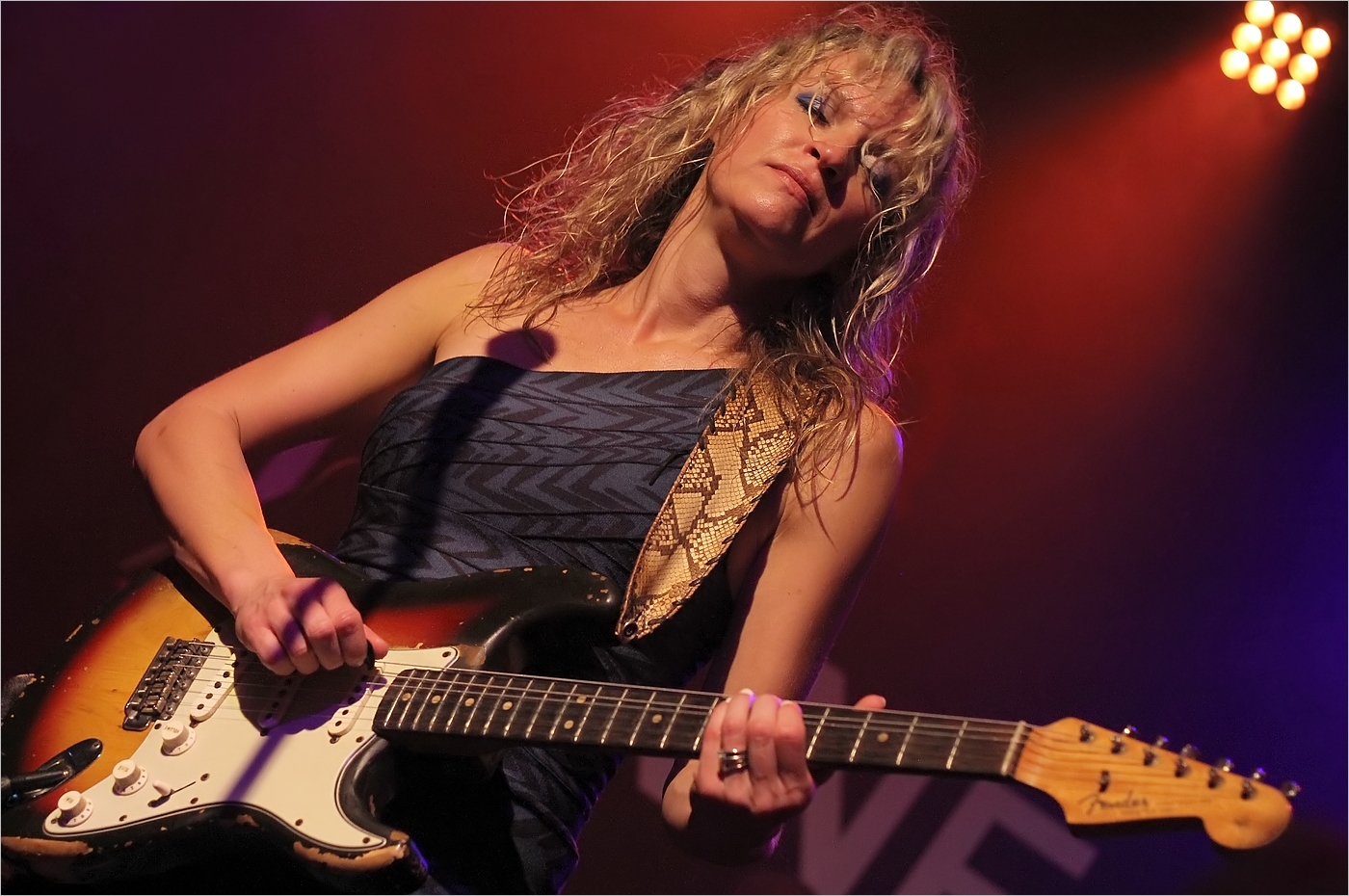 ANA POPOVIC (4)