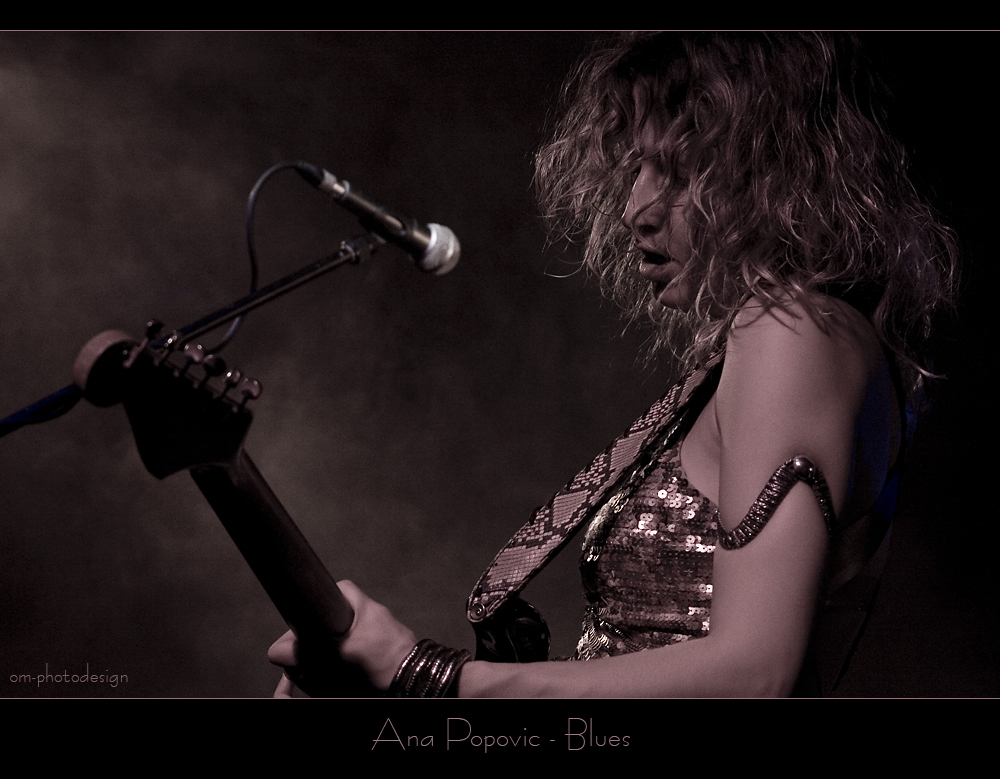 Ana Popovic plays Blues