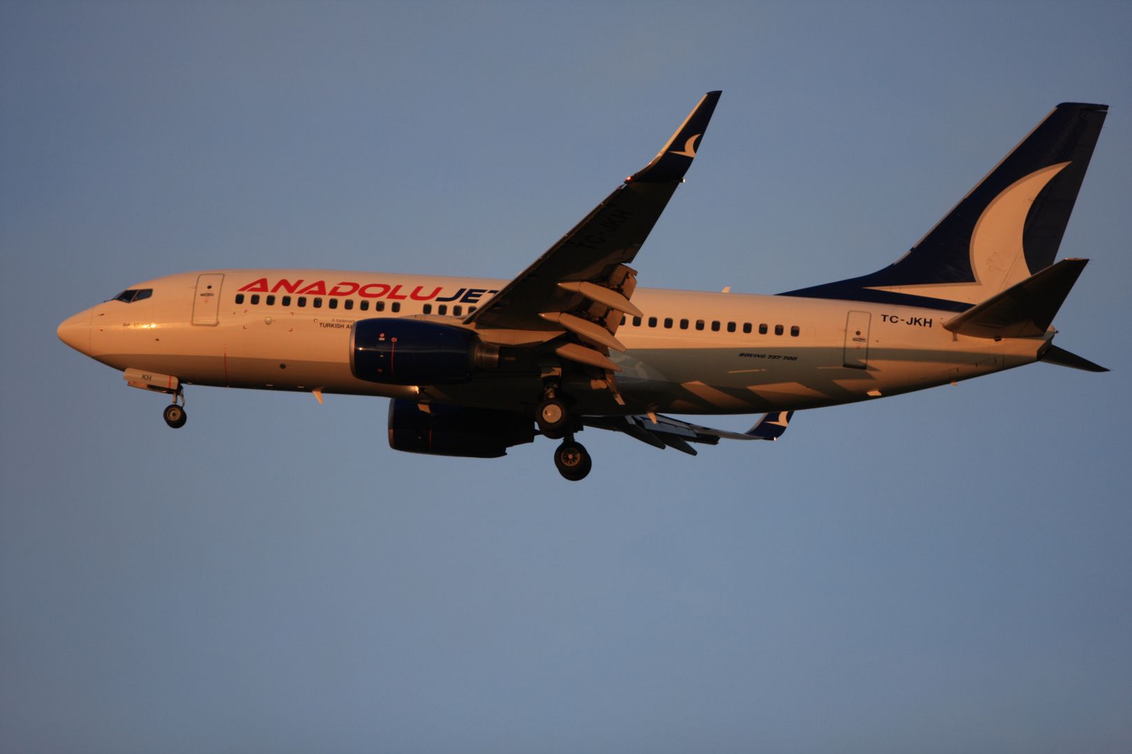 Anadolu-Jet Boeing 737-700 TC-JKH