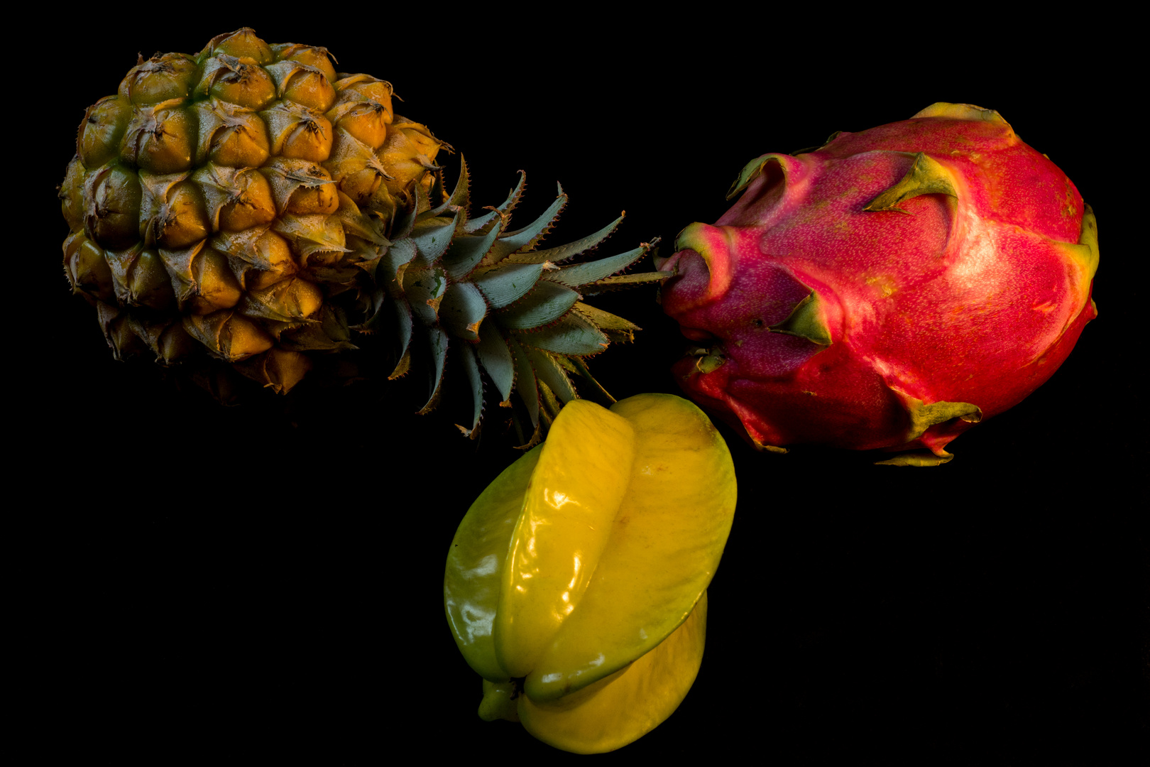 Ananas - Carambola - Pitahaya rot