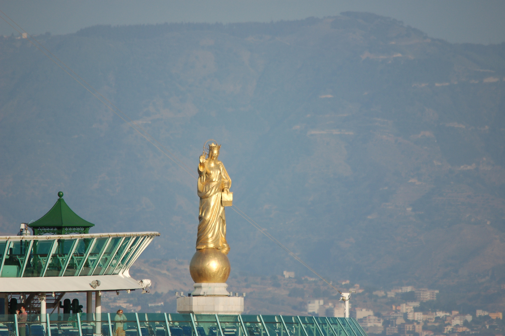 Anche la Madonna della Lettera va via da Messina