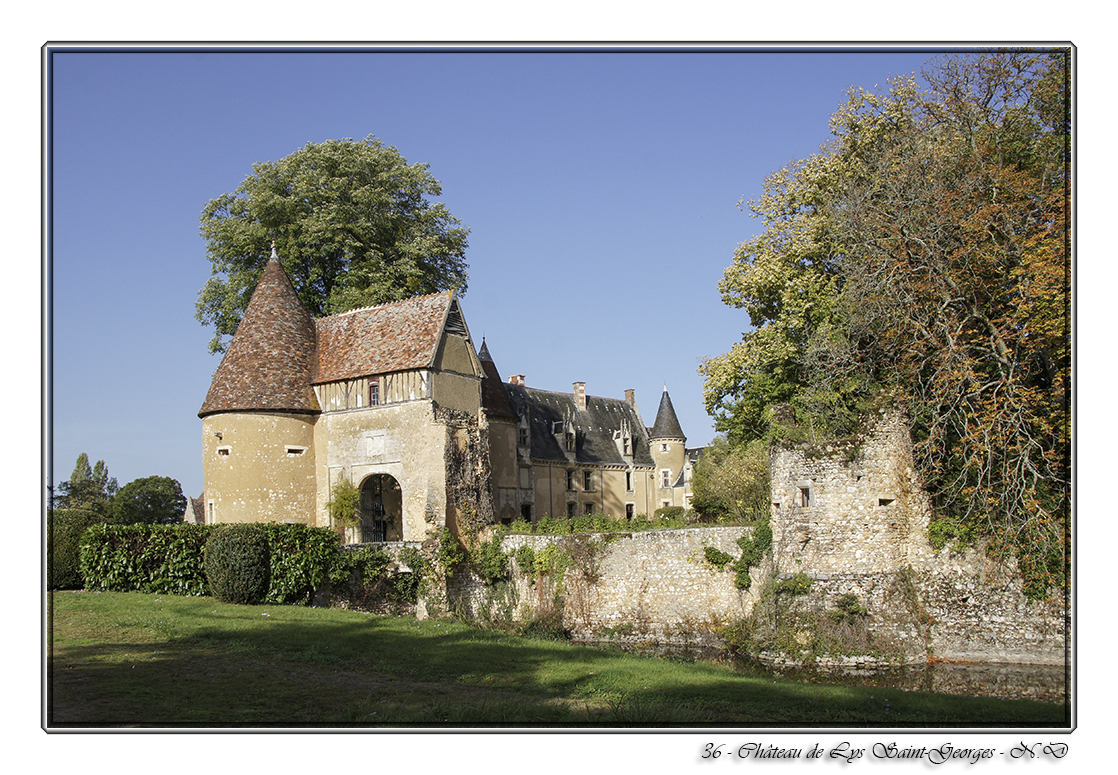 Ancien château médiéval construit au XVe siècle.