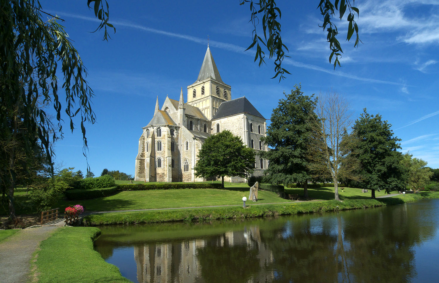 Ancienne abbaye de Cerisy-la-Forêt