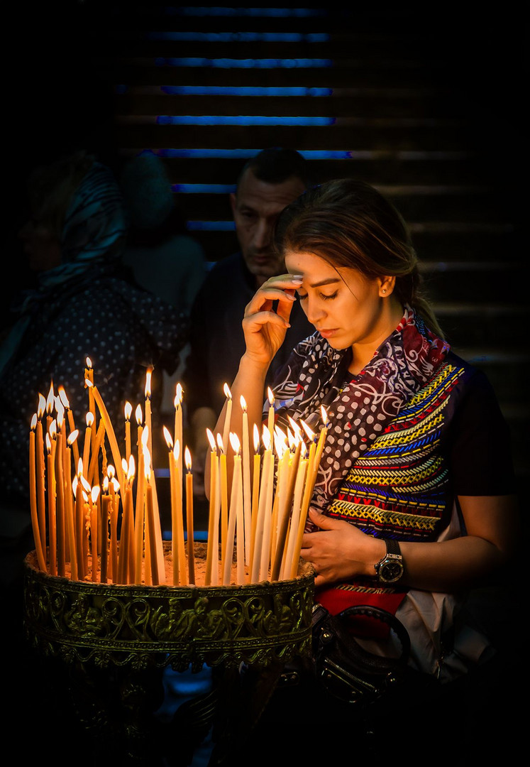 Andacht im Mariengrab, Jerusalem Foto & Bild streetfotografie mit