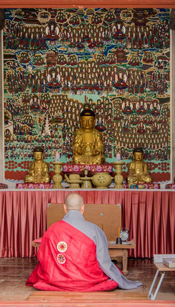 Andacht im Seonamsa Tempel