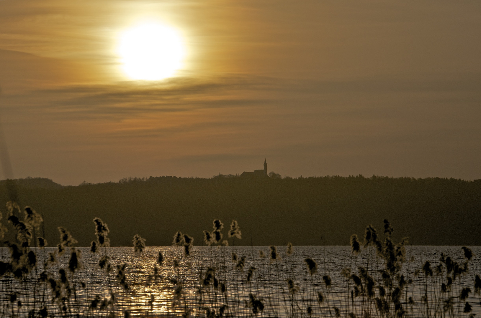 Andechs am Morgen, von Utting aus fotografiert