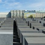 Andenken bei schönem Himmel an das Grauen 