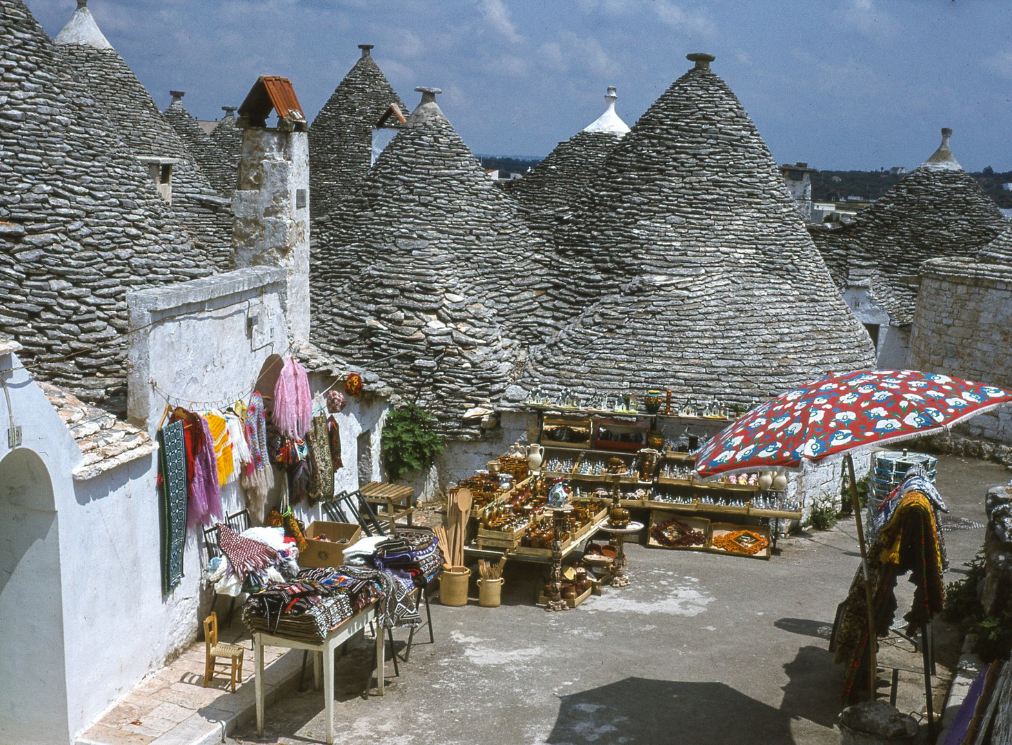 Andenkenladen in Alberobello.(Süditalien.)