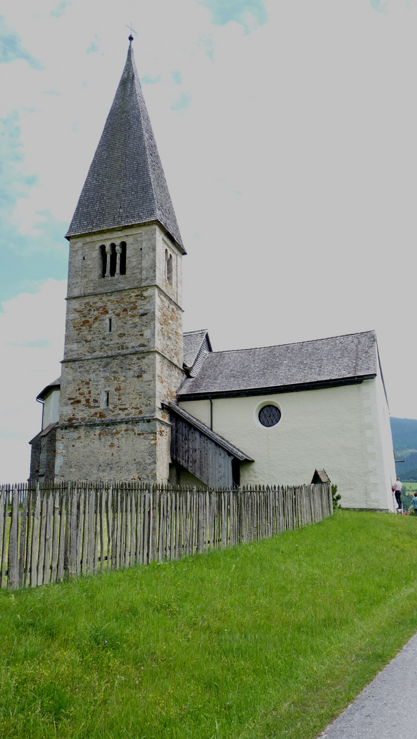 Andere Seite der Buchbergkirche