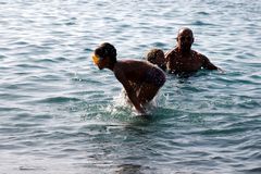 Andiamo via... qui il mare riserva brutte sorprese!