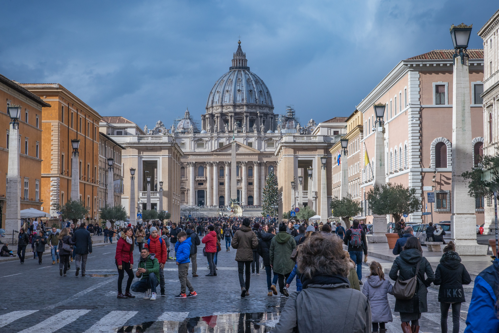 Andrang zum Petersdom - Rom